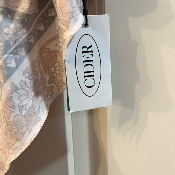 Cider, NWT size large - Picture 2 of 2